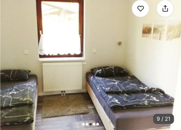   Gemütliches Schlafzimmer mit Einzelbetten