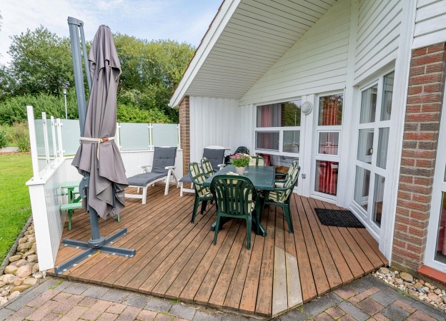   Großzügige Terrasse